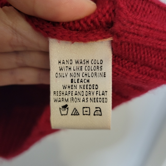 Evan Picone women's vintage mock neck sweater red with black embroidery - Picture 7 of 9